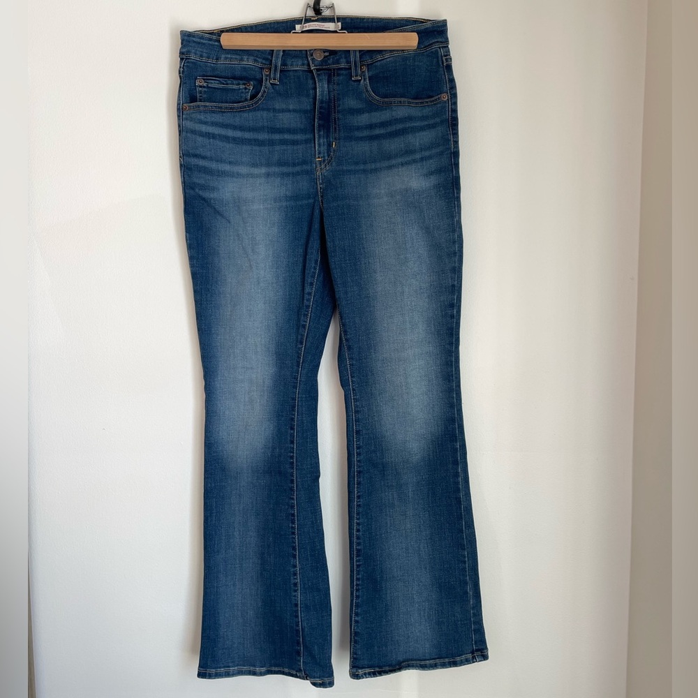 Levi’s 725 High-Rise Boot-Cut Medium Wash Denim Jeans